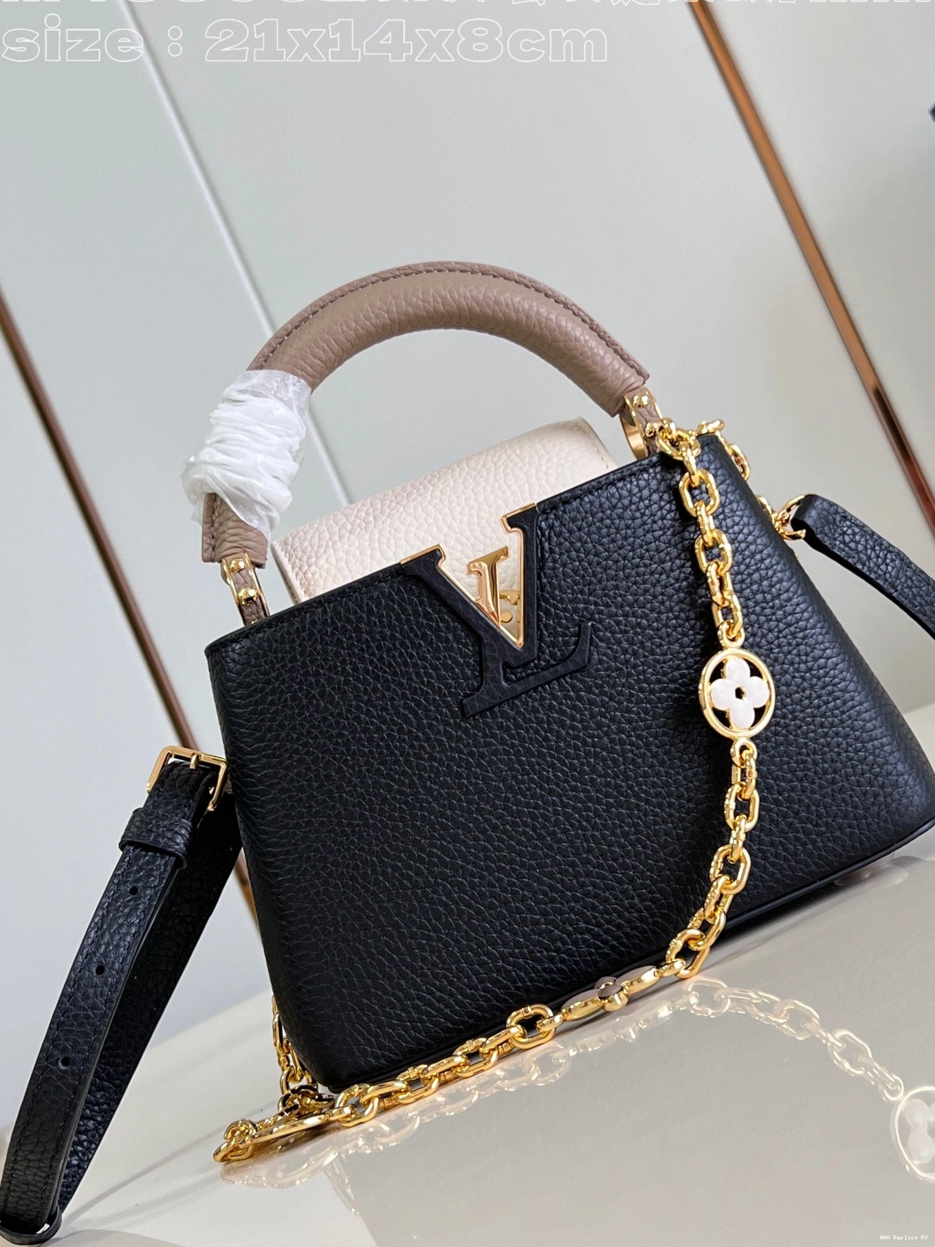 Aaa replica bags MINI-21*14*8CM VUITTON LOUIS CAPUCINES 0810